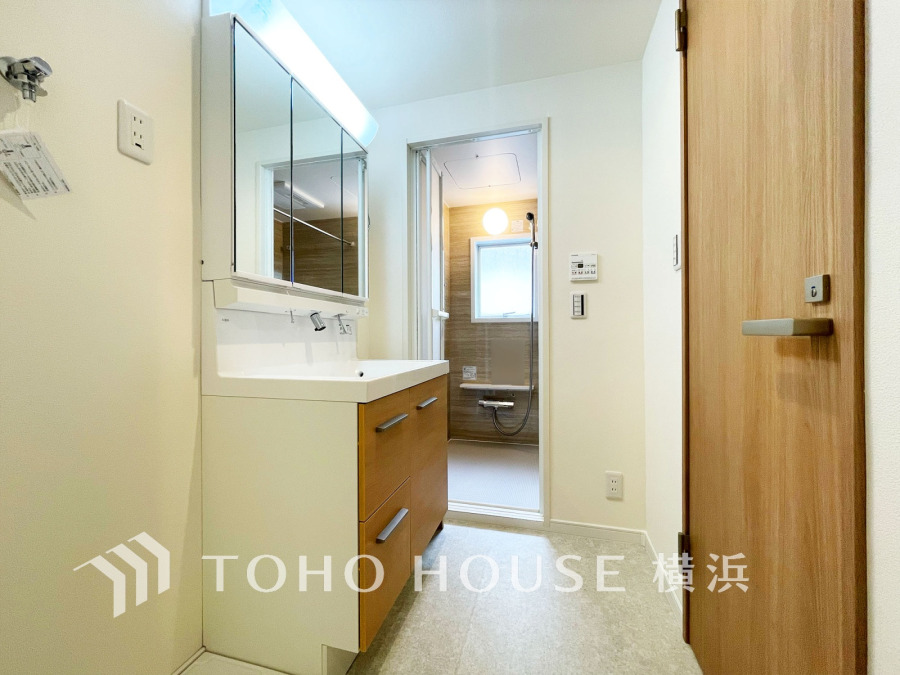 一日の始まりと終わりを心地よく演出してくれる、多彩な機能が備えられたパウダールーム。心地よいリフレッシュ空間です。