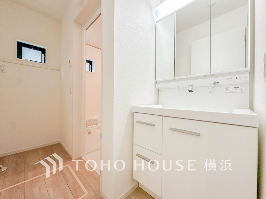 多彩な機能が備えられたパウダールーム。心地よいリフレッシュ空間です。