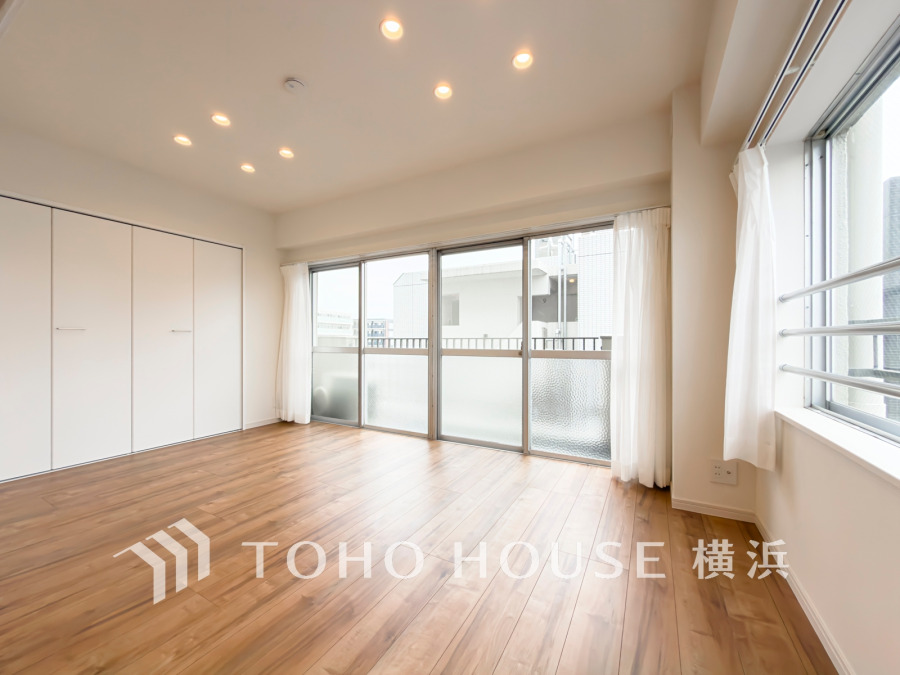 採光もアクセントの一つとして。プライベートルームにはやさしい光が射し込んでいて、この明るい好みの空間で読書をしたり、音楽を聞いたりと一人の時間も充実したものにできます。