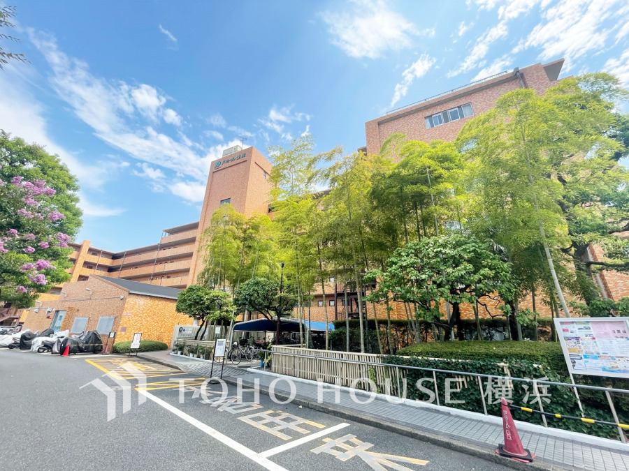 生麦駅徒歩7分の快適立地。緑豊かな公園を身近に、太陽の恵みを感じる開放感のあるお住まい。