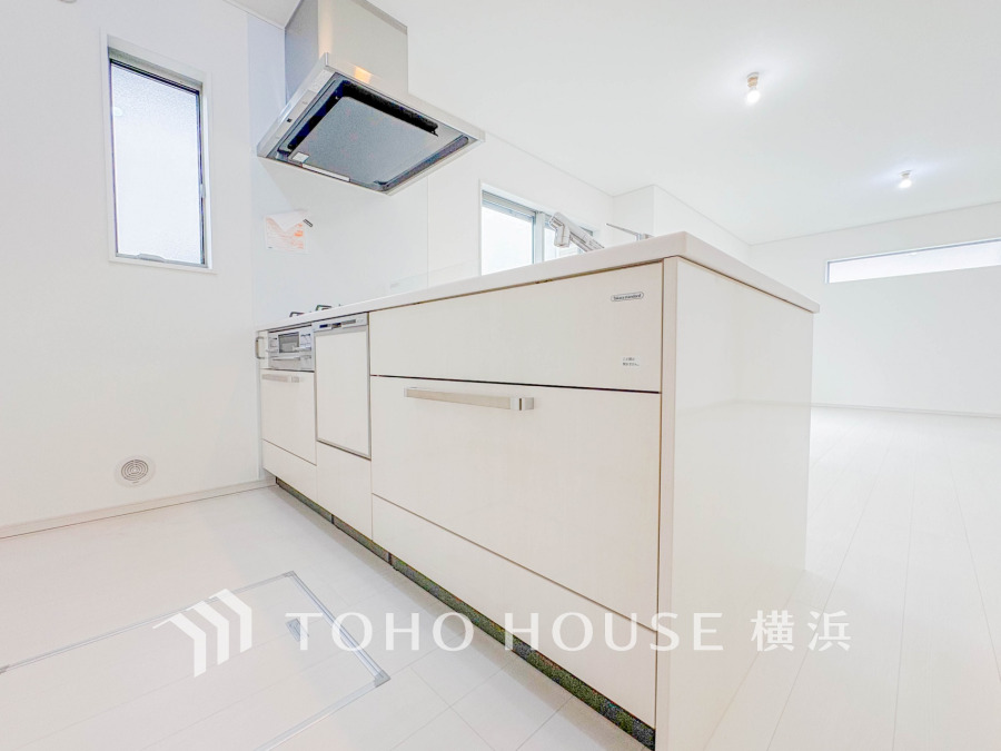 長い時間滞在するキッチンだからこそ、食事の準備を楽しい時間に、忙しい時でもスムーズに無駄なく作業できる、お手入れも簡単にできるなど、毎日を楽しくするキッチンスペースに仕上げました。