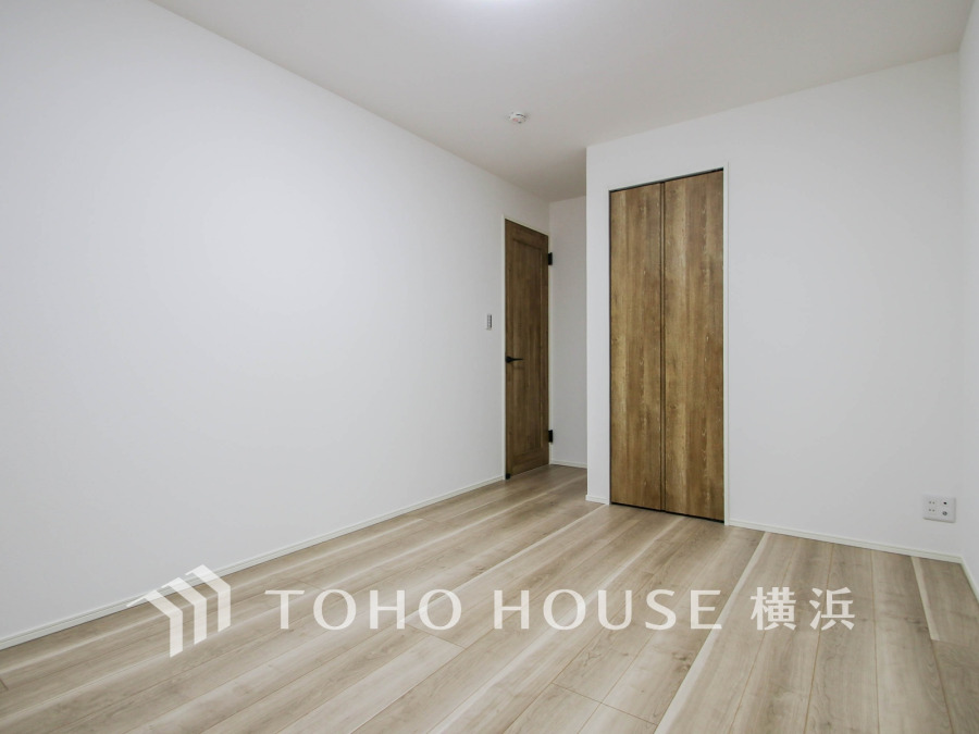 1日の疲れを癒し、心地よく寛げるようゆったりとした広さを確保しています。プライベートタイムをより優雅に穏やかに…。落ち着いた雰囲気を紡ぎます。