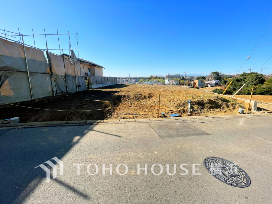 建築条件無し売地。お好きなハウスメーカーでお好みの家を建築できます。
