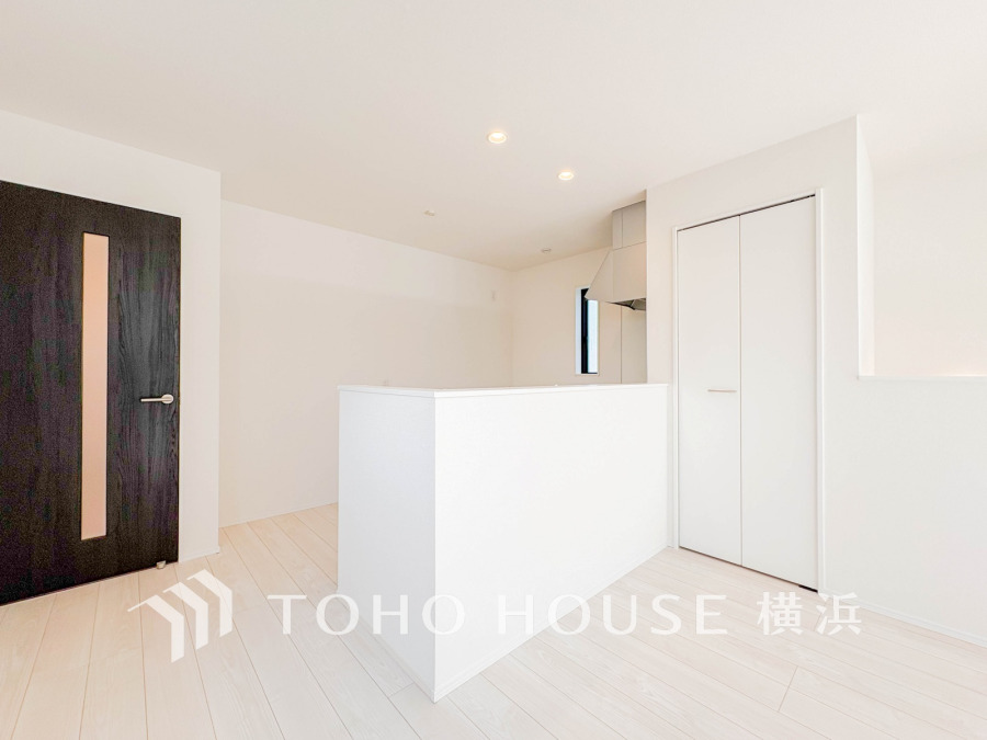 長い時間滞在するキッチンだからこそ、食事の準備を楽しい時間に、忙しい時でもスムーズに無駄なく作業できる、お手入れも簡単にできるなど、毎日を楽しくするキッチンスペースに仕上げました。