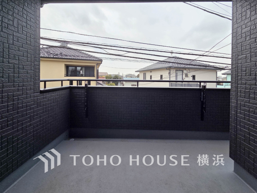 太陽に愛された邸は、陽当り・通風に優れた魅力的で快適さを追求した邸宅でした。ここに住むからこそ意味がある。