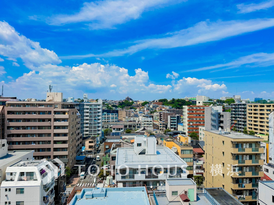 開放感のある眺望と抜ける風の気持ちよさは、都市の喧騒を忘れる時間に。
