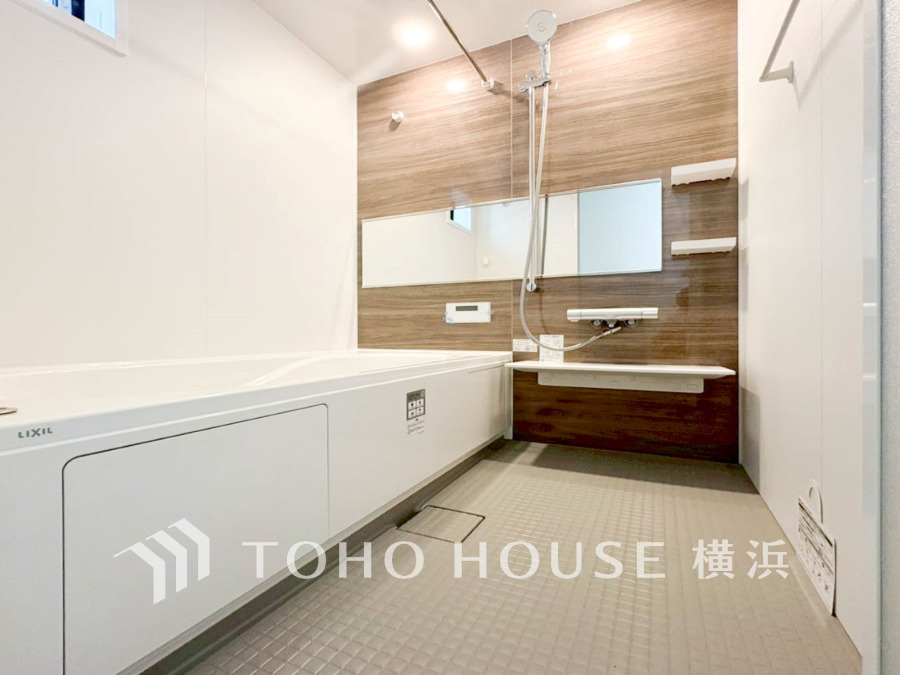1日の疲れを取り心身を癒すことができる住まいの中のリラクゼーション空間、バスルーム。心からゆったりと寛いでいただけるよう、ゆとりのスペースを確保してます。