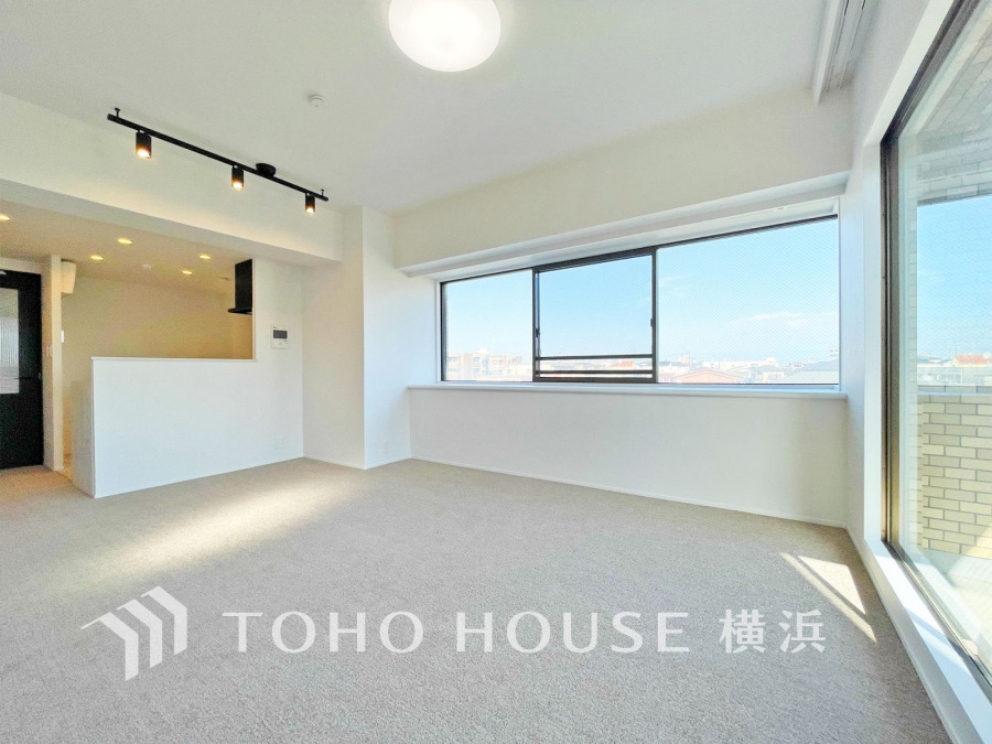 ご家族やお客様との時間など、多くの時を刻む空間。何気なく過ぎる時でさえも上質なひと時となる快適な空間を目指して。