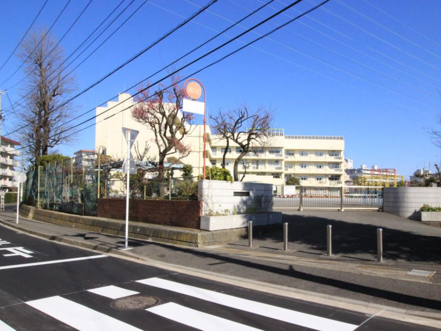 横浜市立瀬戸ケ谷小学校：約800ｍ