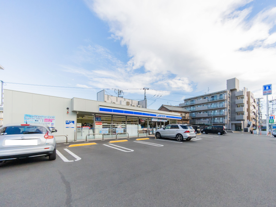 ローソン 瀬谷四丁目店　約650ｍ