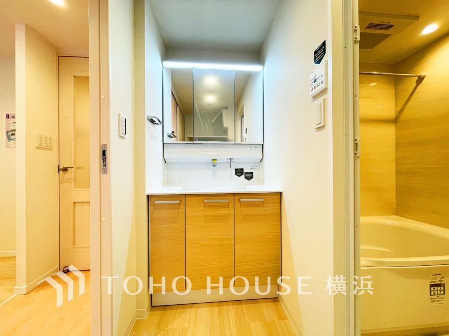 一日の始まりと終わりを心地よく演出してくれる、多彩な機能が備えられたパウダールーム。心地よいリフレッシュ空間です。