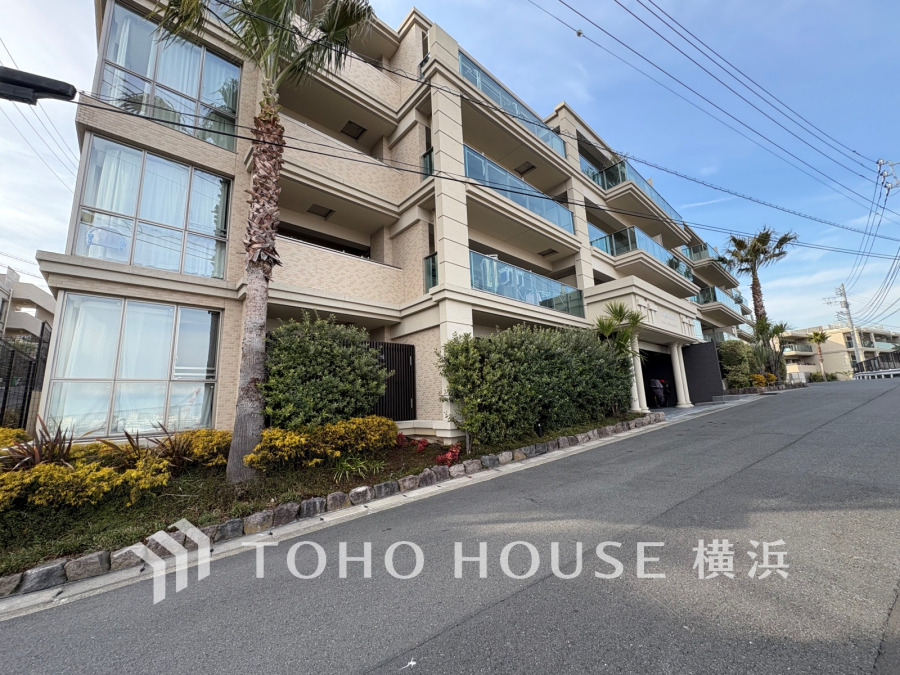 ここから始まる「日常」はご家族にとって大切で貴重な時間。少しでも豊かに、少しでも快適に。そんな想いから生まれた本邸宅は、これから先のお住まいをきっと支えてくれるはずです。