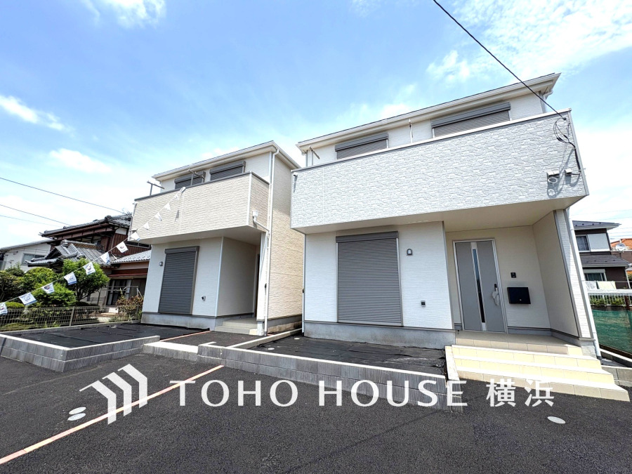 穏やかな風と陽光を導き、プライバシーに配慮された設計プランを採用し、居住性を一段と心地よいものにしています。周辺環境とのコラボレーションにより明るく開放的な空間を演出。