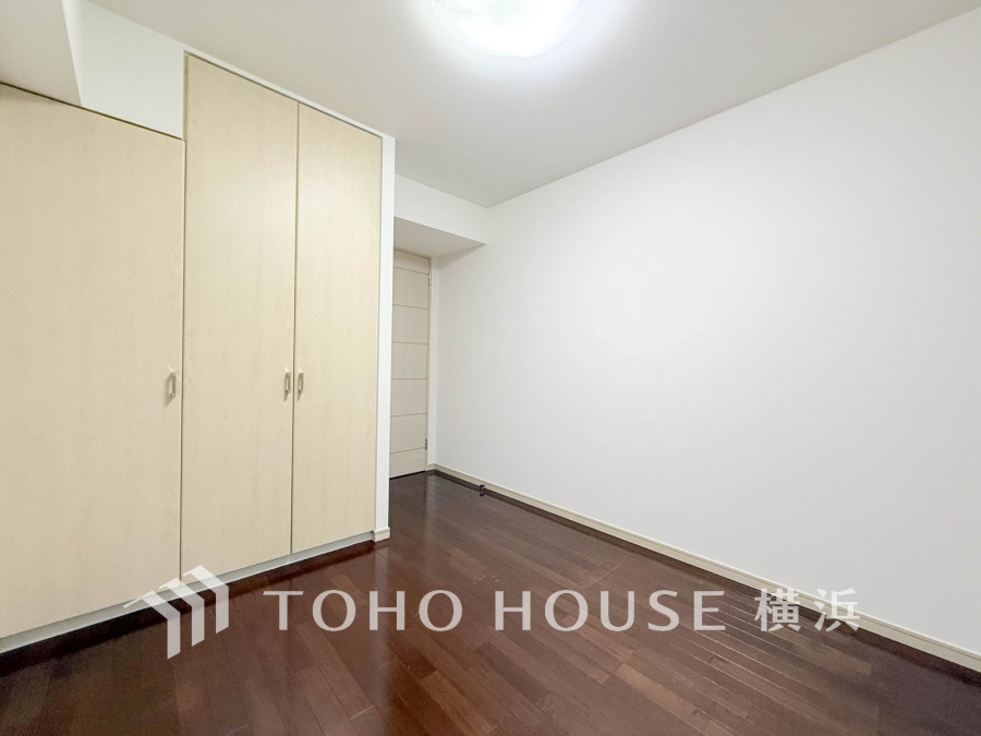 快適に過ごす条件は、一人ひとり違います。飾リ過ぎないシンプルな内装と偏り過ぎないデザインで統一しております。居住していく中でオーナー様だけの【マイホーム】に創り上げて下さい。