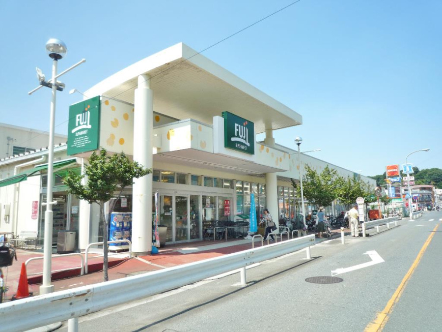 FUJI 馬場店　約800ｍ