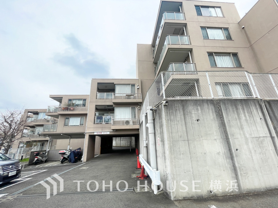 流行に左右されず、将来にわたって価値が継続する「上質」な佇まい。おしゃれな雰囲気や自然の潤い、親しみやすさといった個性を、街に新たな価値をもたらし続ける。