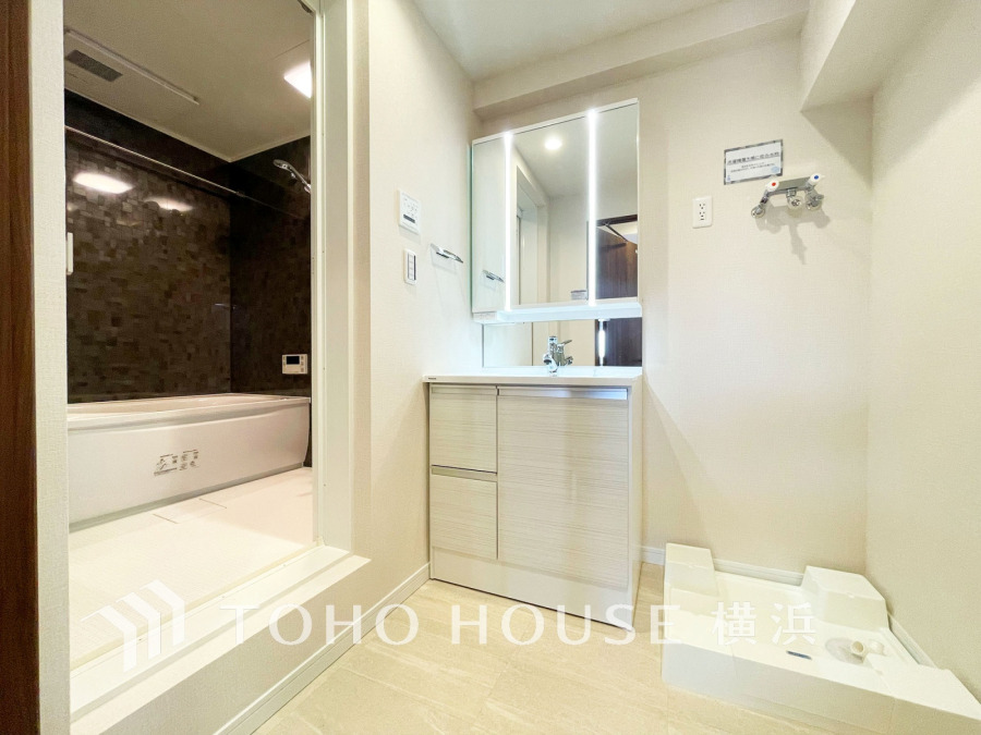 一日の始まりと終わりを心地よく演出してくれる、多彩な機能が備えられたパウダールーム。心地よいリフレッシュ空間です。