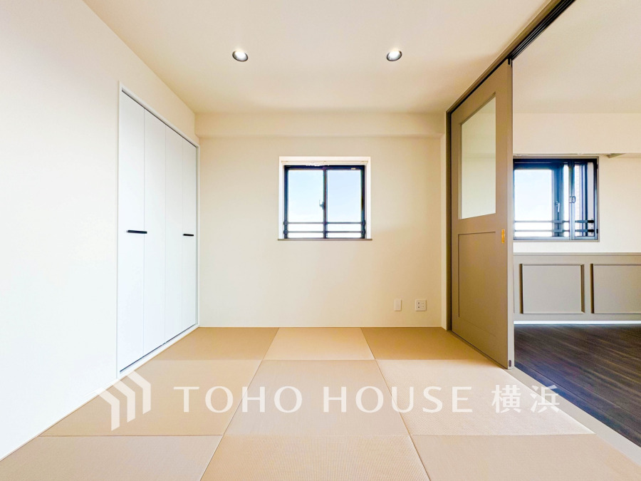 リビングに隣接した和室は、引き戸を開け放してLDK空間を共有しながら開放的に使うこともできます。
