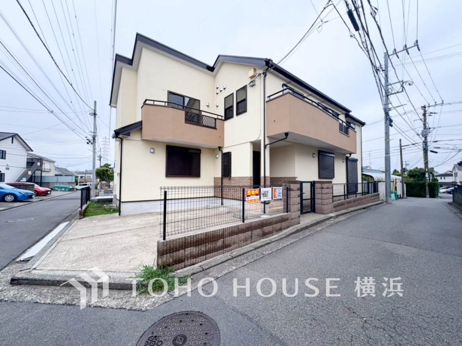 爽やかな青空の下に贅沢なほどに降り注ぐ陽光、豊かな居住性と、クオリティが見事に調和した住空間は、住まうことの喜びを感じさせてくれます