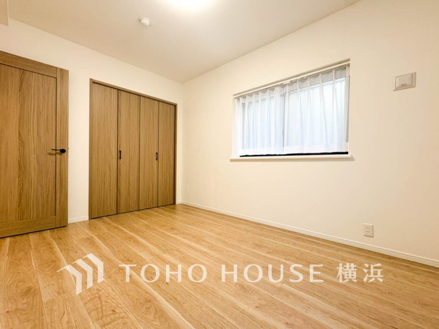 家族一人ひとりの大切なプライベート空間。趣味・感性で自由に演出できるよう、シンプルに仕上げた空間。暮らし心地を大きく左右する収納を、適材適所に配置し、使い勝手にも考慮しました。