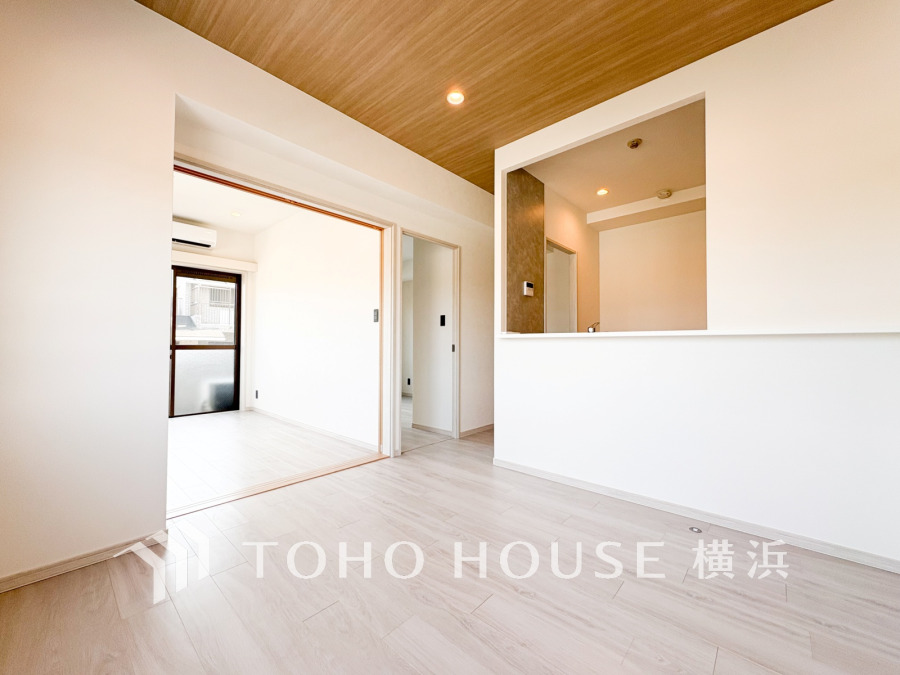 一日の中で多くの時間を過ごすことになる住まいだからこそ、いつも穏やかな空間であるように心掛けています。構成する建材などへの配慮が、住まう方の健康を守ります。