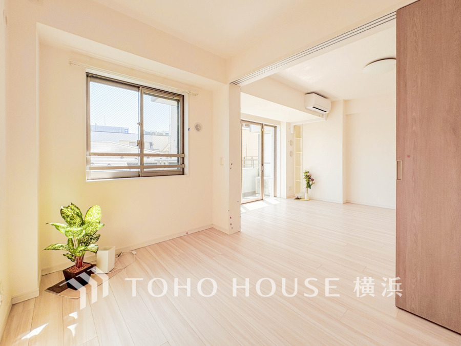 感性を育むプライベートルームはシンプルでスマートな空間。好みの空間で読書をしたり、音楽を聞いたりと一人の時間も充実したものにできます。