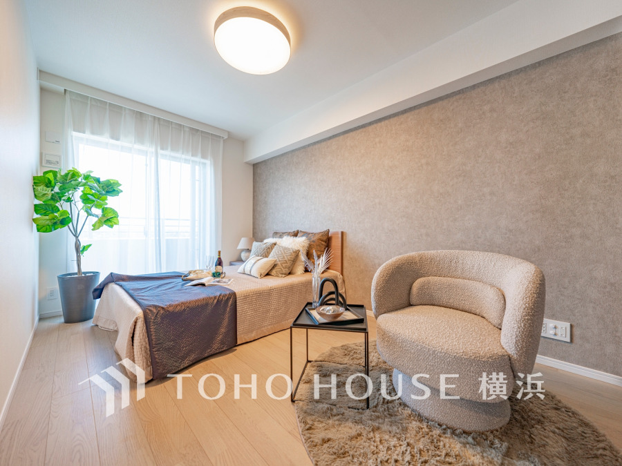 穏やかな寛ぎを届ける上質仕様のゆとりあるお部屋。自分時間を充実させながら心豊かにできるプライベート空間。