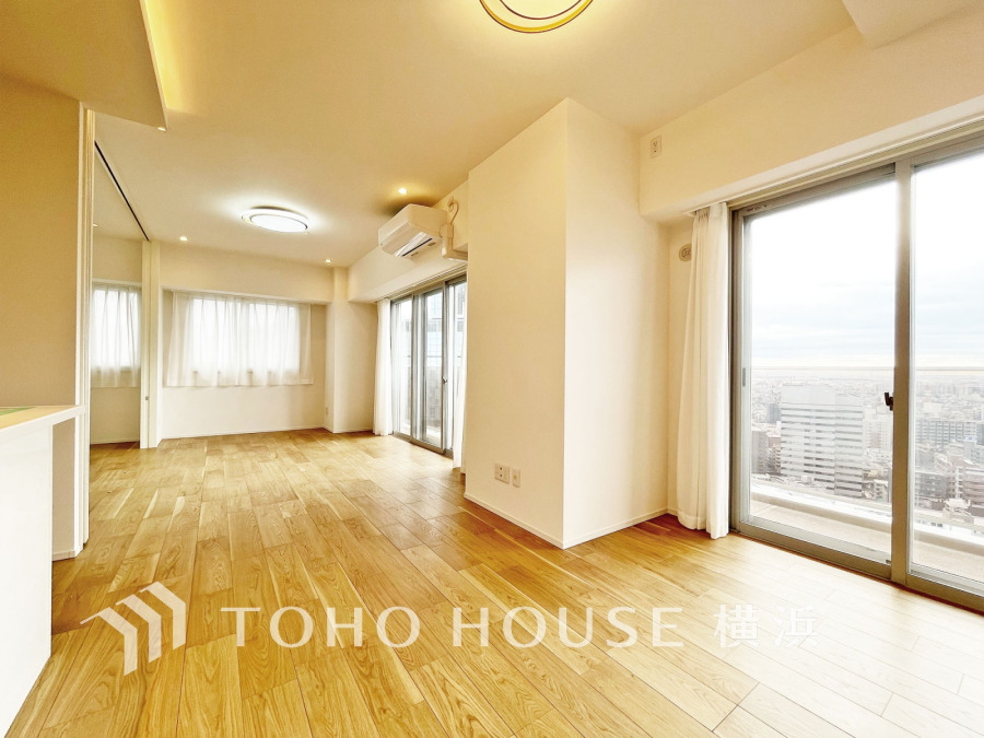 たくさんの想いが美しいカタチに彩られた時、そこにはひと時のくつろぎが生まれ、ゆっくりと愛着が育まれていきます。