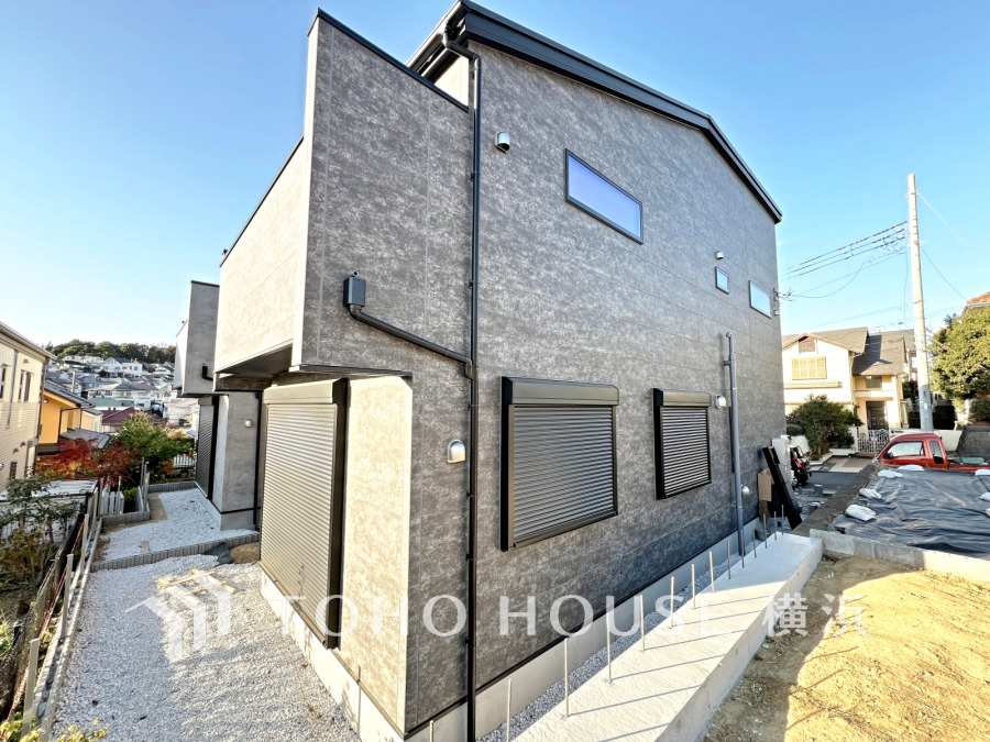 単に見た目や質感の良さだけではなく、建物の基礎や構造といった、目には見えにくい部分にもこだわります。住まいの本質の部分から、住み心地や安全性を見つめ直しました。