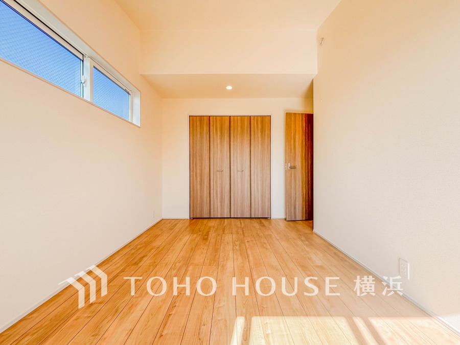 ゆとりと収納を確保した洋室。自分時間を充実させながら心豊かなひとときを過ごすための大切な空間です。
