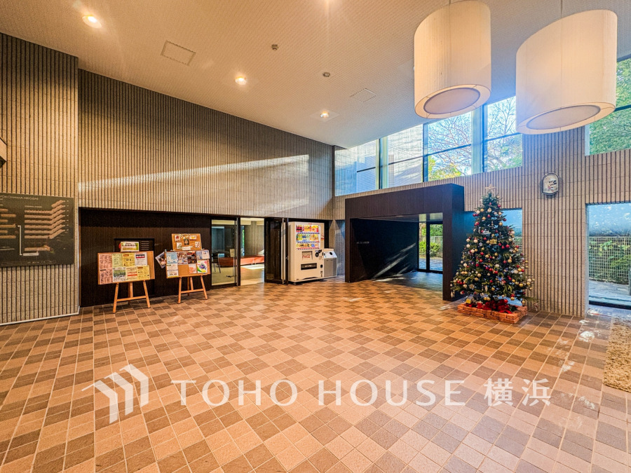 開放的なエクステリアも含めて美しくトータルにデザインされています。時間のゆとりと空間、爽やかな陽光がもたらす光と風を贅沢なまでに感じる暮らしが始まります。 