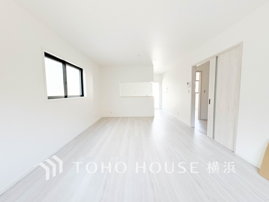 和やかで洗練された空間の演出。寛ぎとコミュニケーションを育む居心地のよい場所。