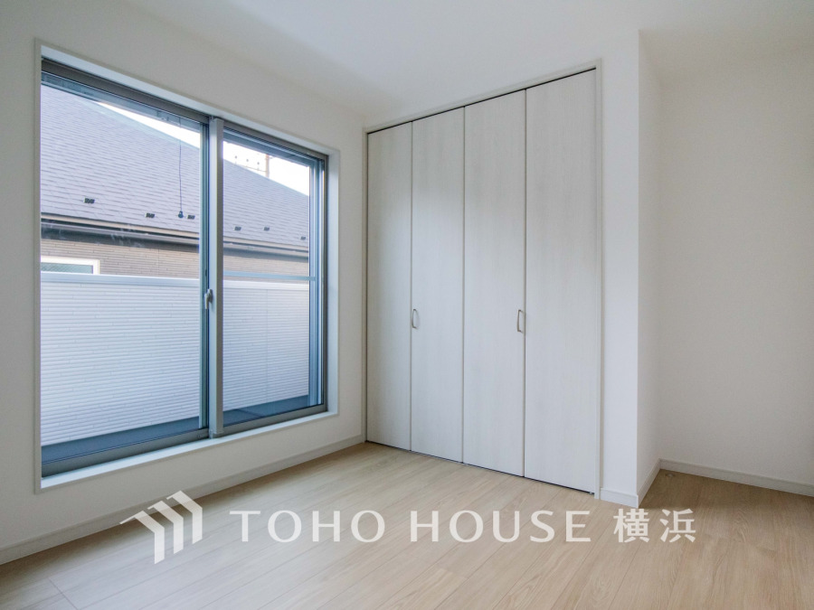 家族一人ひとりの大切なプライベート空間。趣味・感性で個性的に飾って頂けるようシンプルに仕上げてあります。自分時間を充実させながら心豊かなひとときを過ごすための大切な空間。