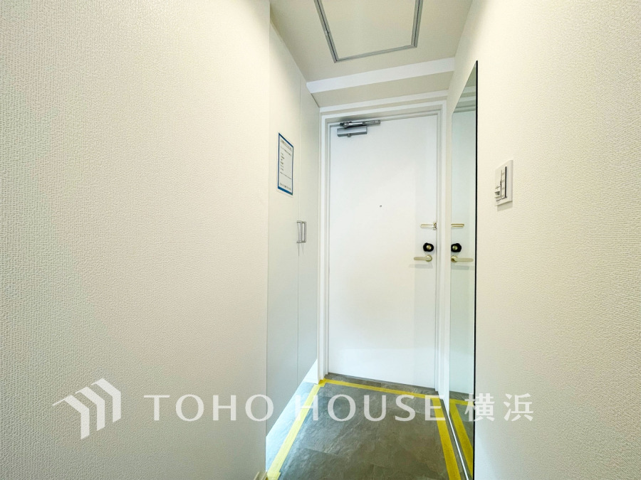 ご家族の帰り、訪れる方を優しく迎え、やすらぎに満ちた生活空間を予感させる。健やかな暮らしを楽しめそう。