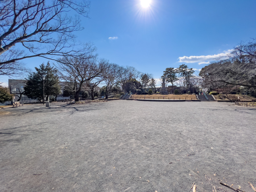 掃部山公園　約450ｍ