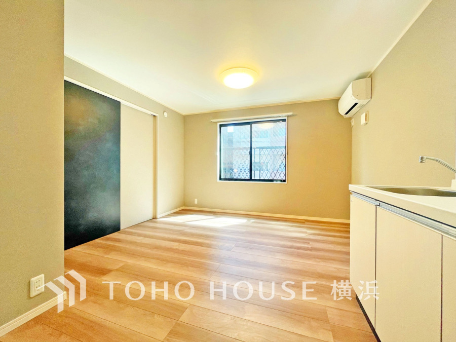 たくさんの想いが美しいカタチに彩られた時、そこにはひと時のくつろぎが生まれ、ゆっくりと愛着が育まれていきます。