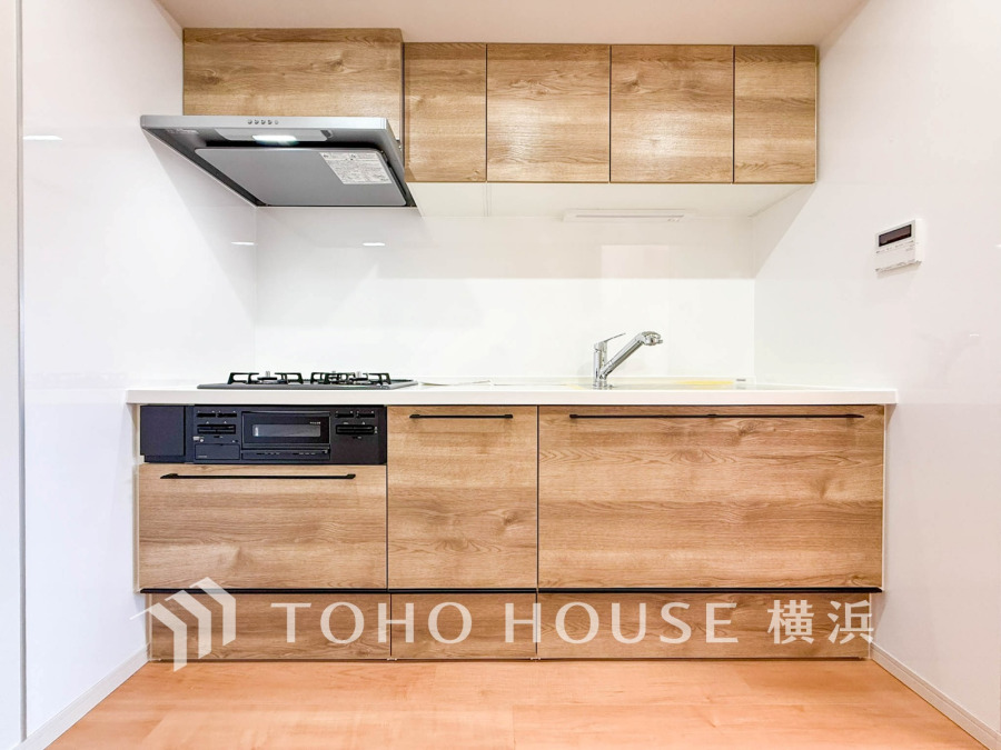 ご家族みんなで調理ができる位のスペースを実現したキッチン空間となっております。みんなで作った料理を召し上がりながらの会話は、どのような物になるのでしょうか。