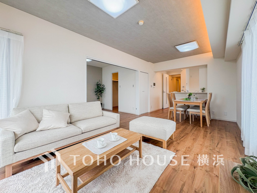 ご家族やお客様との時間など、多くの時を刻む空間。何気なく過ぎる時でさえも上質なひと時となる快適な空間を目指して。