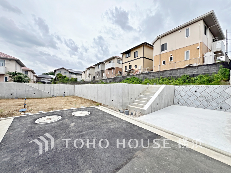 接道状況：西側 幅員約4.5ｍ 私道（93.60平米　持分1/6有り）