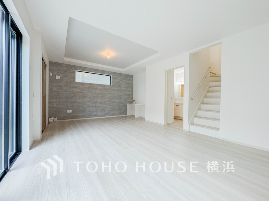 ご家族やお客様との時間など、多くの時を刻む空間。何気なく過ぎる時でさえも上質なひと時となる快適な空間を目指して。