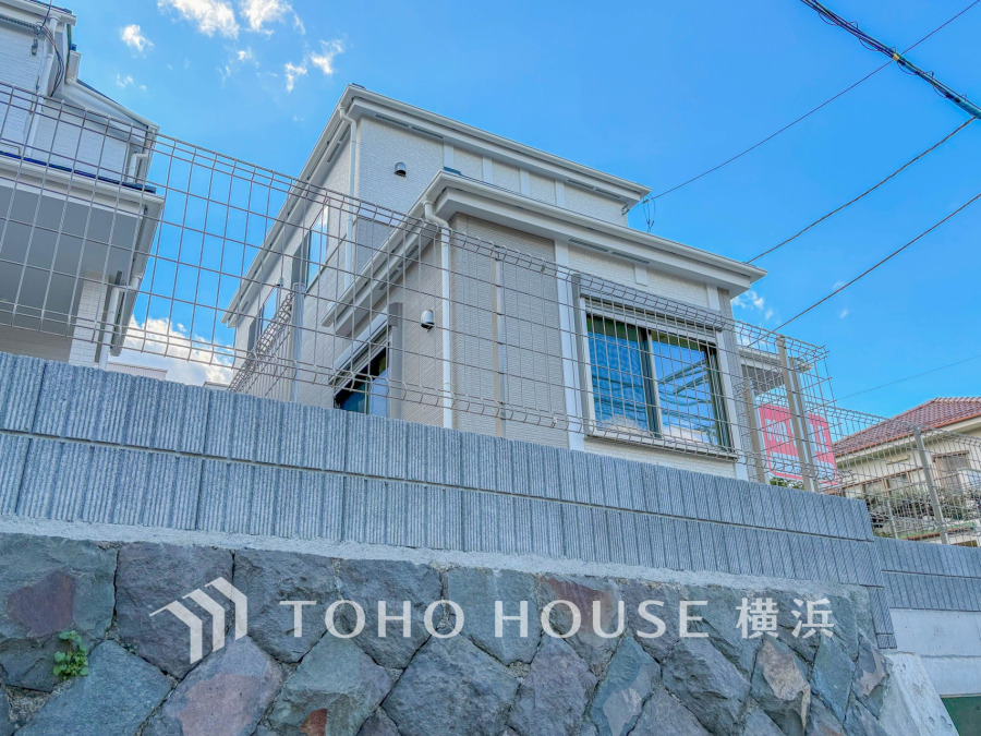 単に見た目や質感の良さだけではなく、建物の基礎や構造といった、目には見えにくい部分にもこだわります。住まいの本質の部分から、住み心地や安全性を見つめ直しました。