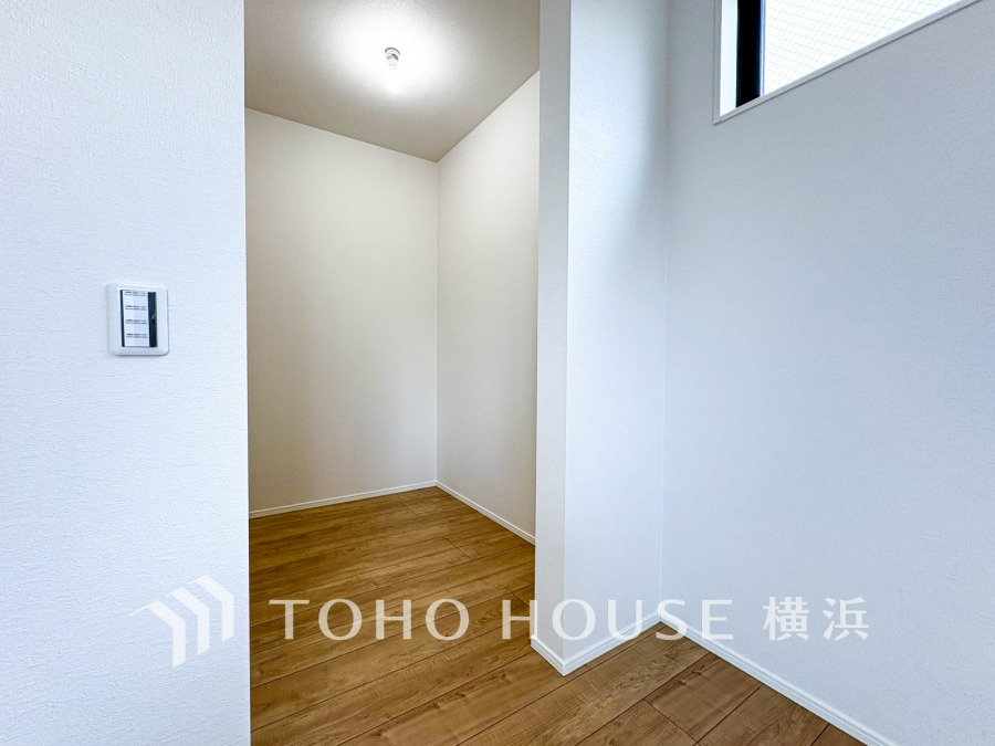 暮らし心地を大きく左右する収納を、適材適所に配置し使い勝手を考慮しました。空間を余すところなく有効利用した収納は生活空間をより上質なものにしてくれるでしょう。