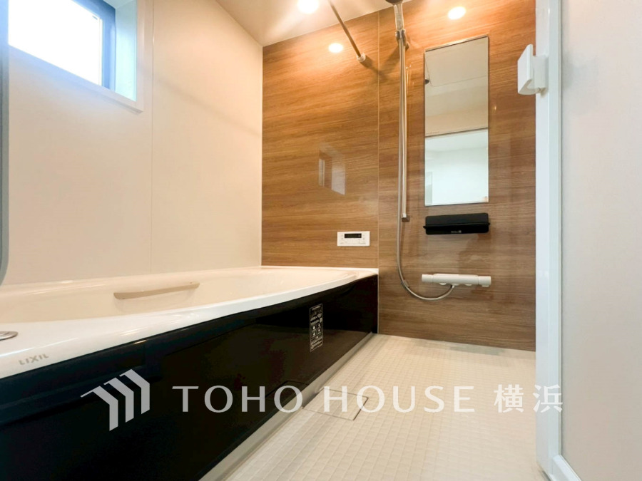 1日の疲れを取り心身を癒すことができる住まいの中のリラクゼーション空間、バスルーム。心からゆったりと寛いでいただけるよう、ゆとりのスペースを確保してます。