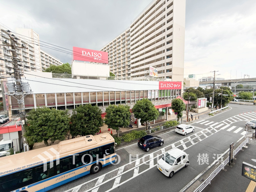 駅前エリアの利便を享受するロケーション。