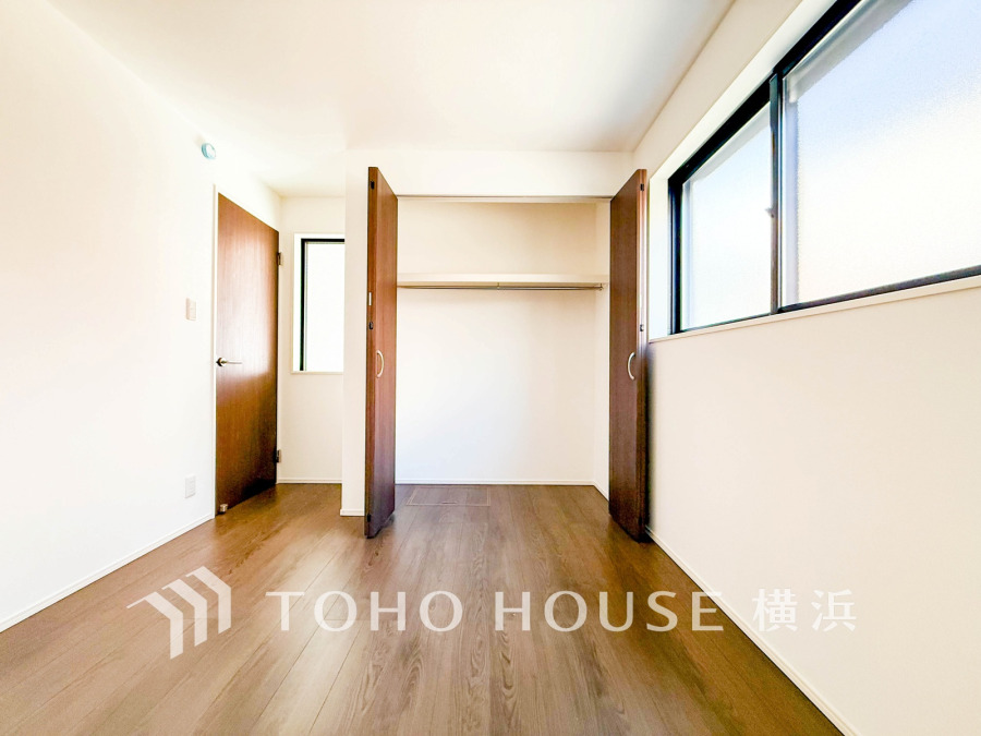 お客様の求める本当の“住み心地”とは何なのか。そのための一手間一工夫を惜しみません。街並みや周辺の環境に呼応しながら、美しく、そして毎日の暮らしを考慮した機能性の高い住まい。