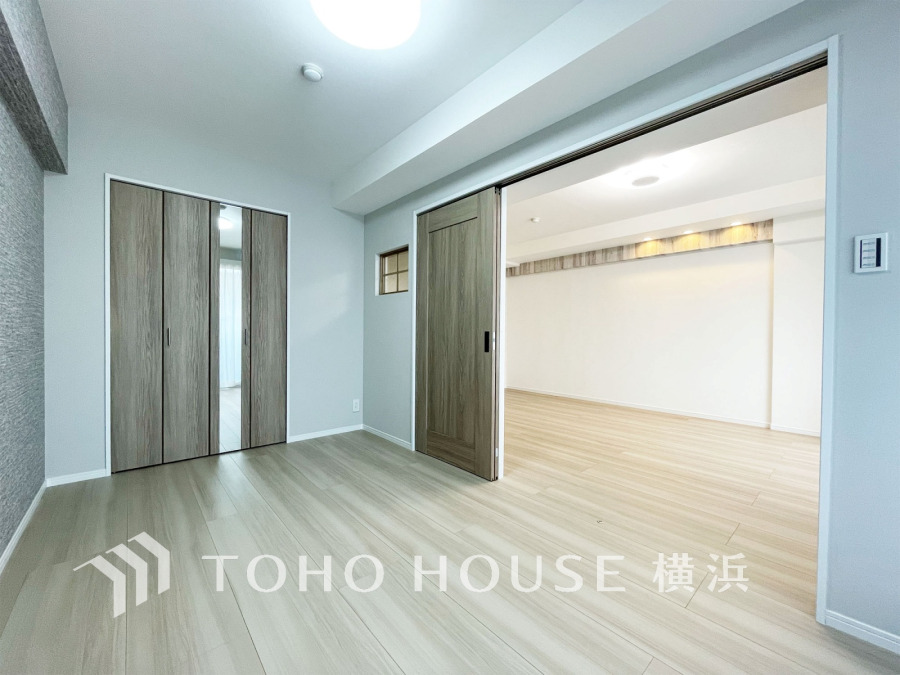 家族一人ひとりの大切なプライベート空間。趣味・感性で個性的に飾って頂けるようシンプルに仕上げてあります。自分時間を充実させながら心豊かなひとときを過ごすための大切な空間。