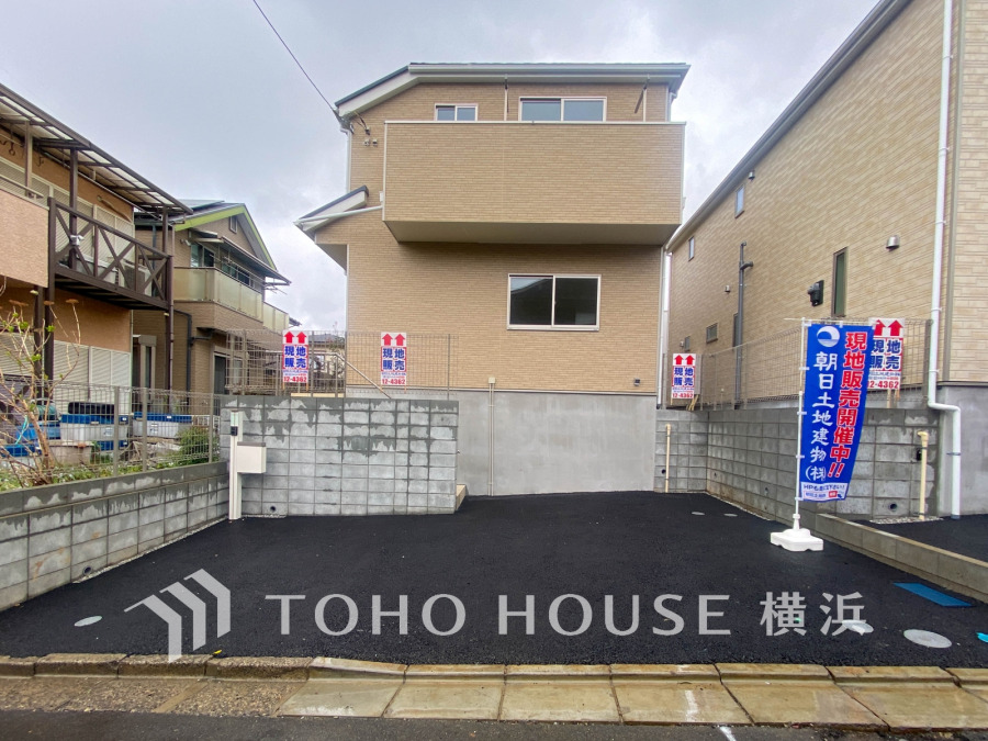 爽やかな青空の下に贅沢なほどに降り注ぐ陽光、豊かな居住性と、クオリティが見事に調和した住空間は、住まうことの喜びを感じさせてくれます。