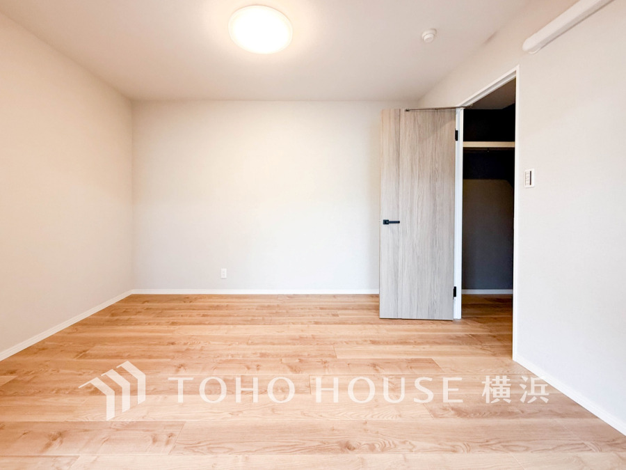 穏やかな寛ぎを届ける上質仕様のゆとりあるお部屋。自分時間を充実させながら心豊かにできるプライベート空間。