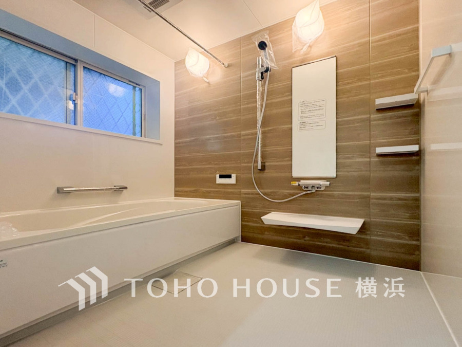 1日の疲れを取り心身を癒すことができる住まいの中のリラクゼーション空間、バスルーム。心からゆったりと寛いでいただけるよう、ゆとりのスペースを確保しています。