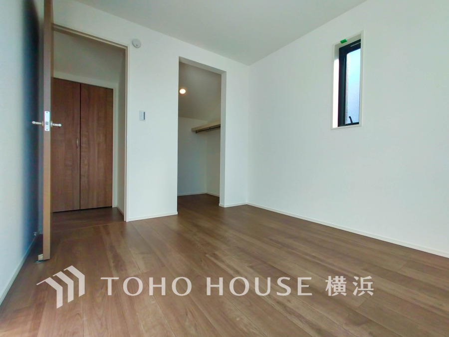 過ぎ行く時間をゆったりと感じることができる落ちついたプライベートルーム。リビングで楽しく過ごした後はゆっくり寛ぎの時間を満喫できます。静かな環境でリラックスタイムを愉しんで。